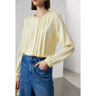 クリームイエロー